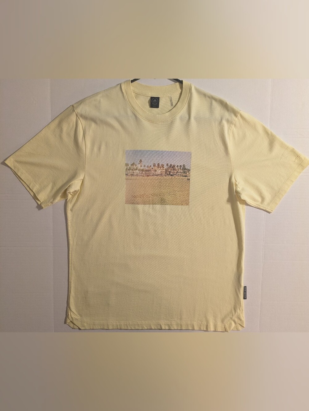 Moose Knuckles Pale Yellow Beach Graphic Short Sleeve T-Shirt- XS (Runs Big:)
